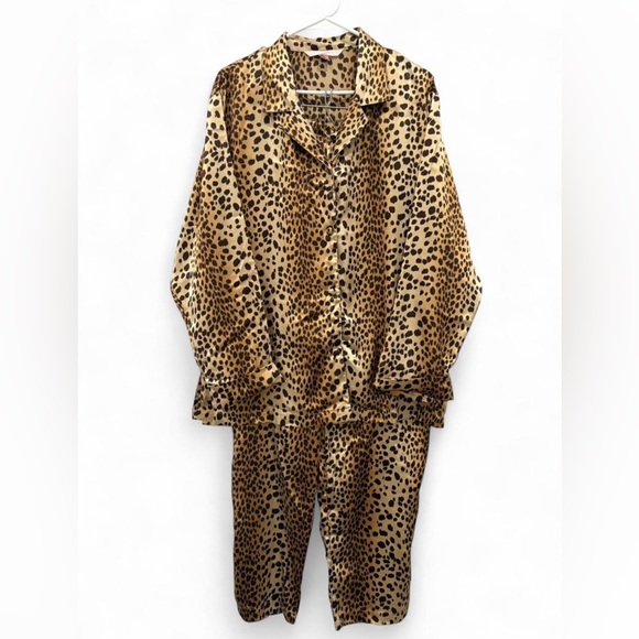 Victoria's Secret Satin Long Pajama Set Large Animal Print Cheetah Lounge Sleep - Picture 2 of 8